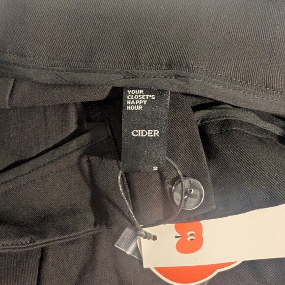 NWT Cider Black Tailored Shorts - Picture 4 of 6
